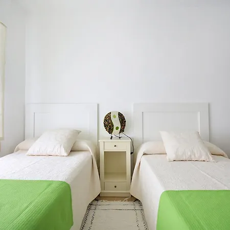 Galihost - Maravilloso En Lejlighed *